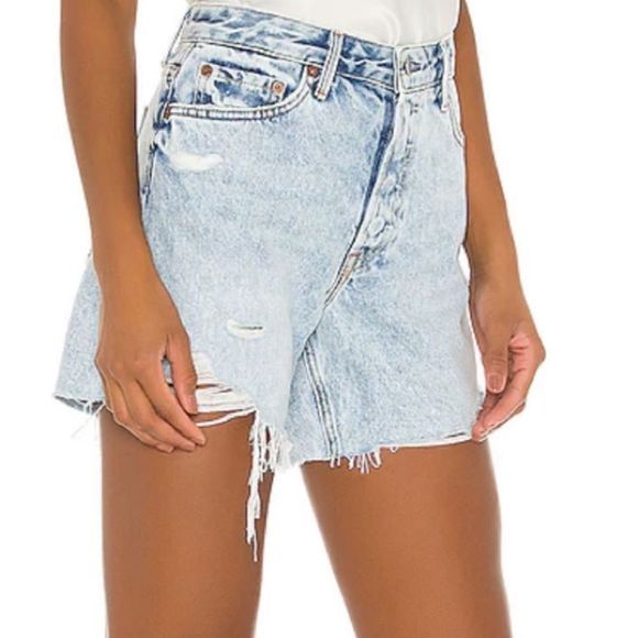 COPY - NWT 158.00 GRLFRND JOURDAN UNDER THE RADAR DISTRESSED JEAN SHORTS SIZE 27 - Picture 3 of 7